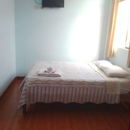 Lola Hosting Hotel Хуанчако Екстериор снимка