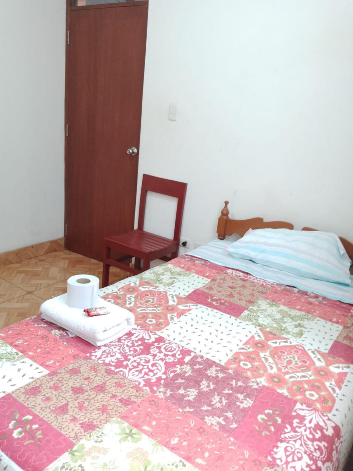 Lola Hosting Hotel Хуанчако Стая снимка