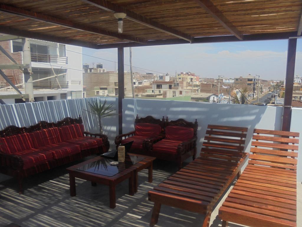 Lola Hosting Hotel Хуанчако Екстериор снимка