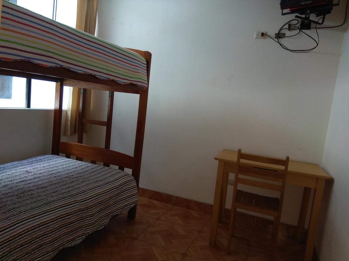 Lola Hosting Hotel Хуанчако Стая снимка