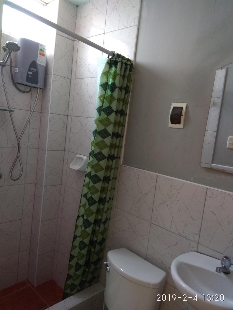 Lola Hosting Hotel Хуанчако Екстериор снимка
